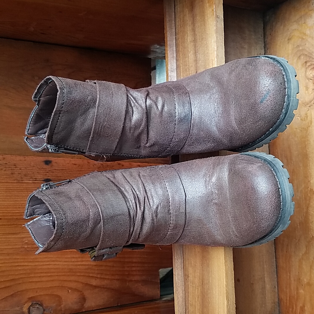 Ankle boots